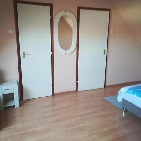 Karika Vendeghaz * Hajdúszoboszló