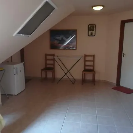 Karika Vendeghaz Pansiyon