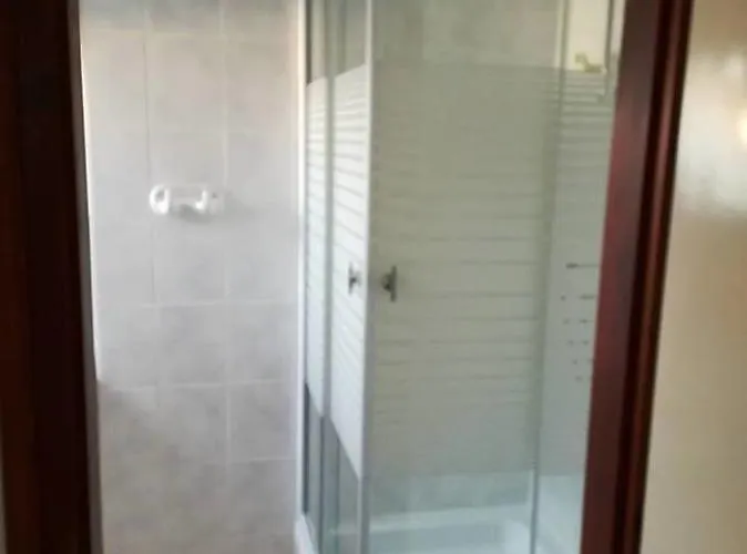 Karika Vendeghaz Gazde/Camere de închiriat *