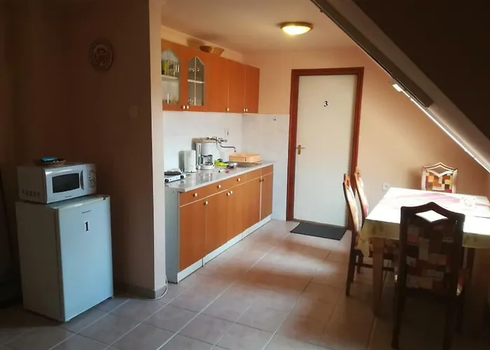 Karika Vendeghaz * Hajdúszoboszló